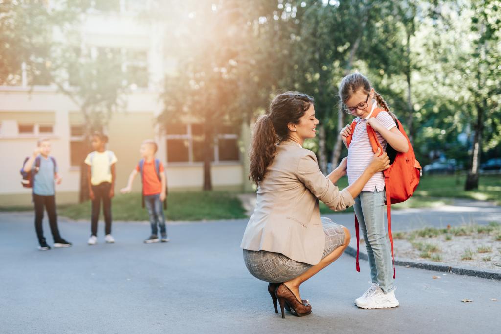 6 signs you're the annoying mom everyone is talking about at school